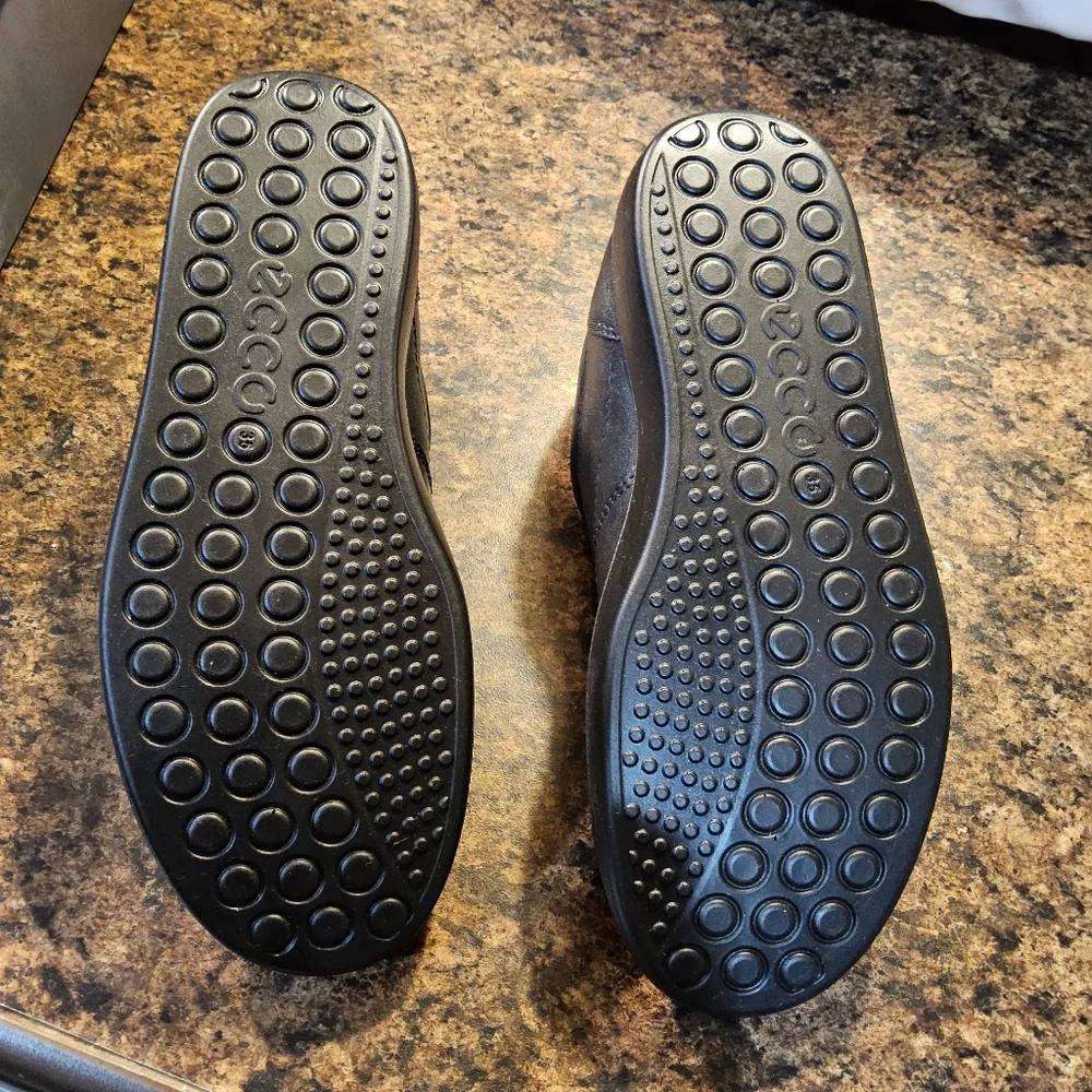 Ecco Black Shoes